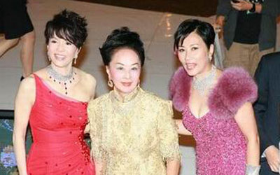  p>利氏家族的先祖靠贩卖鸦片积聚财富,然后经营地产及其他生意,进而