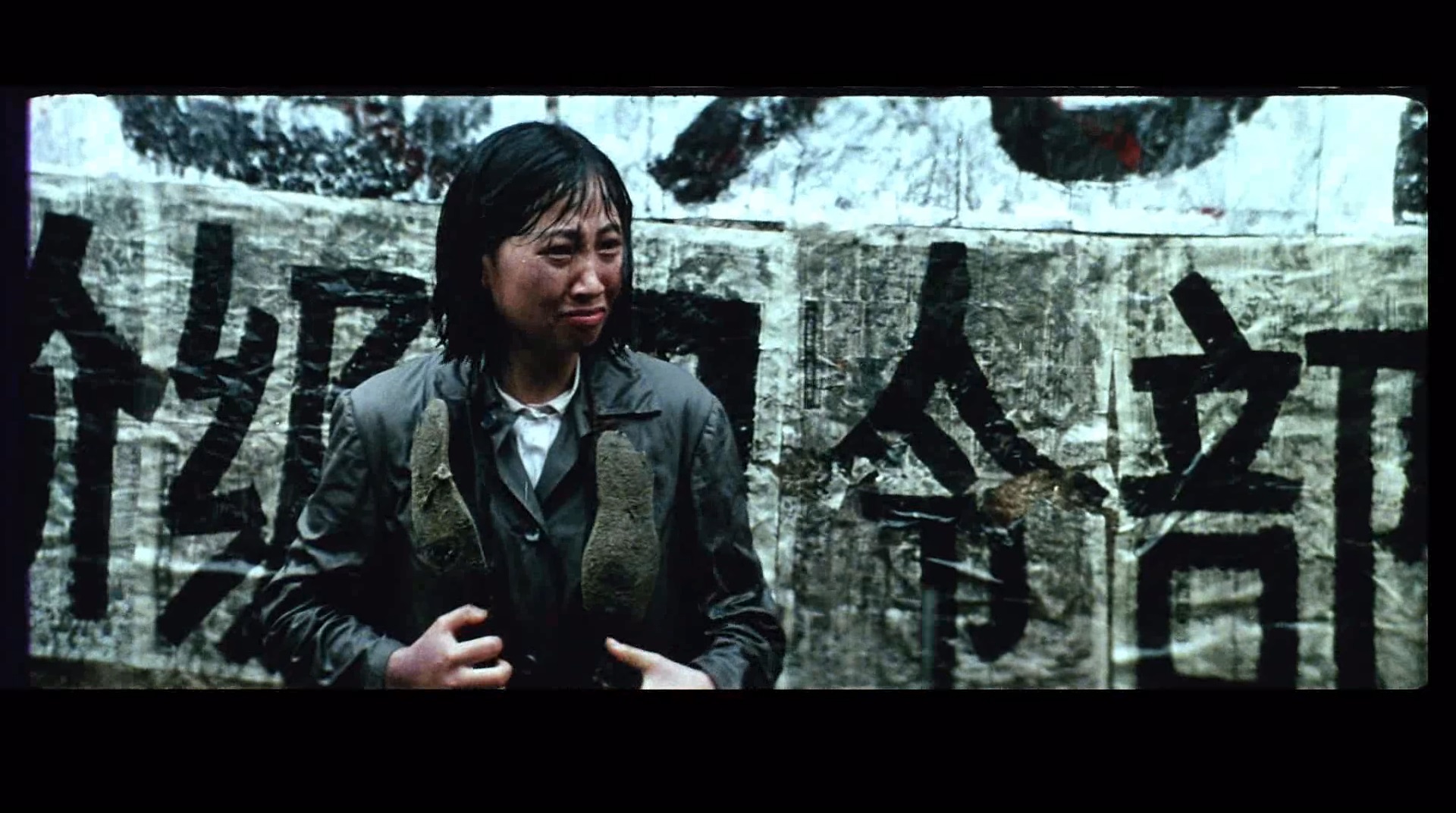  p>《芙蓉镇》是上海电影制片厂1986年摄制的剧情片,由 a target="