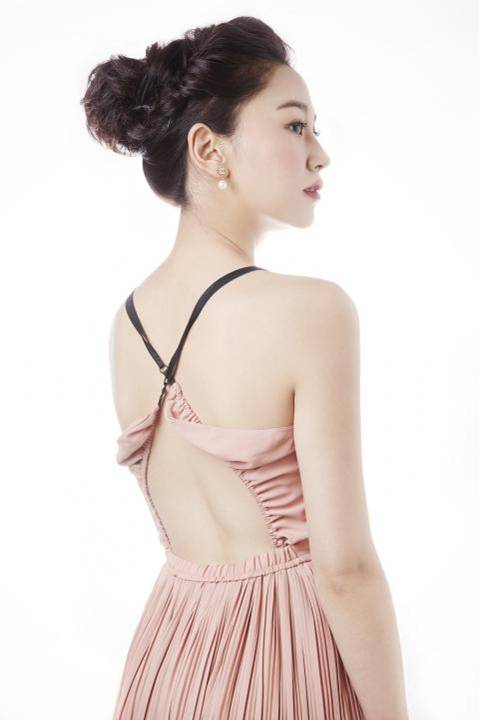  p>海蓝,出生于云南昆明,毕业于中央戏剧学院,中国内地女演员.