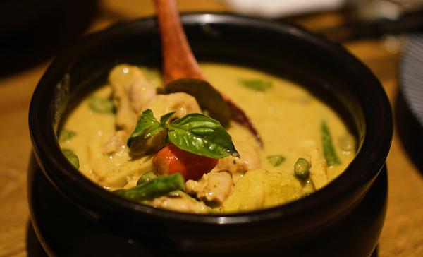 泰式绿咖喱鸡饭