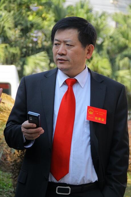  p>王新奖,现任仙游县枫亭镇党委书记,男,汉族,仙游县榜头镇人,1964年