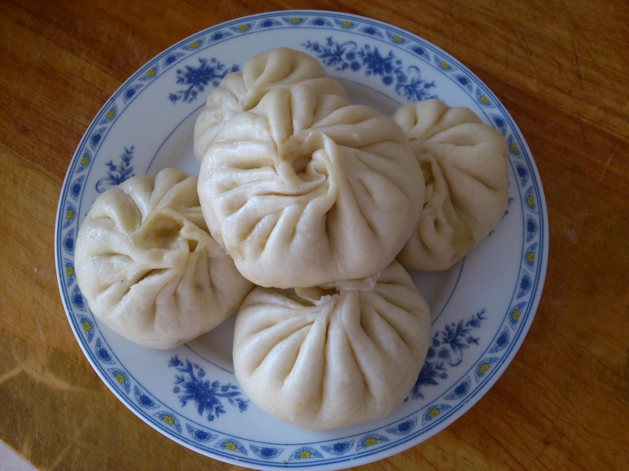 猪肉莲花菜包子