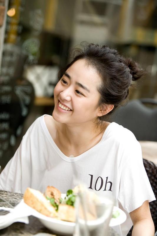  p> a target="_blank" href="/item/文瑾莹">文瑾莹 /a>,即文根英