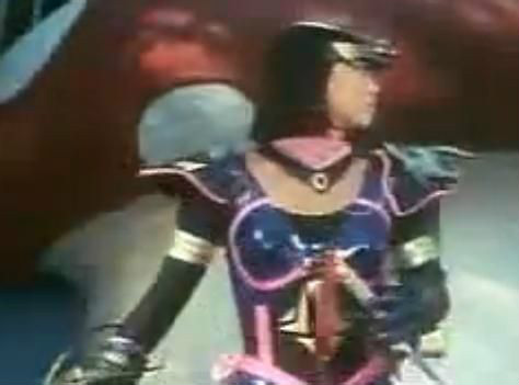 女,是日本特摄剧《 a target="_blank" href="/item/光战队覆面人