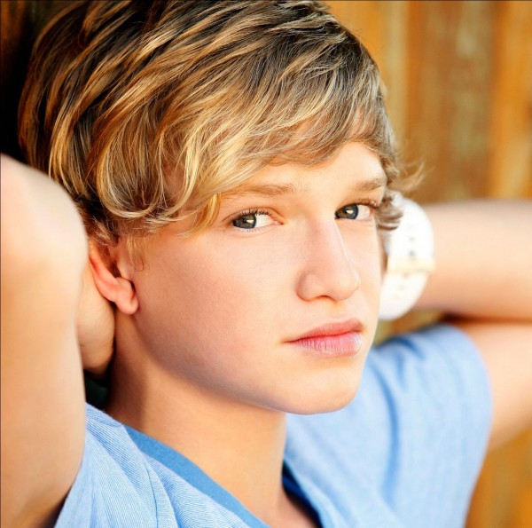  p>科迪·辛普森 i>(cody simpson) /i>,1997年1月11日出生于澳大利亚