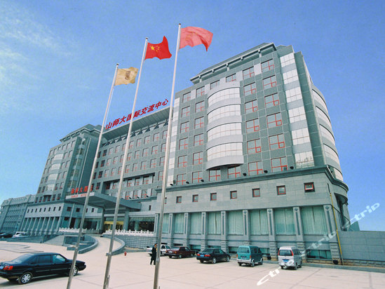  p data-id="gnhe4almvf">翰林大酒店坐落于泉城济南的迎宾大道——经