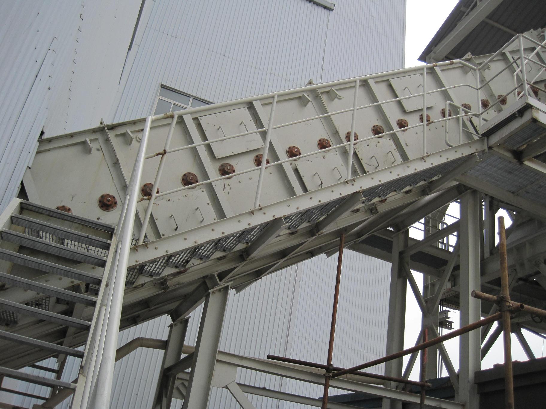  p>干式排渣机是 a href="#" data-lemmaid="6514186">煤粉炉 /a>底渣