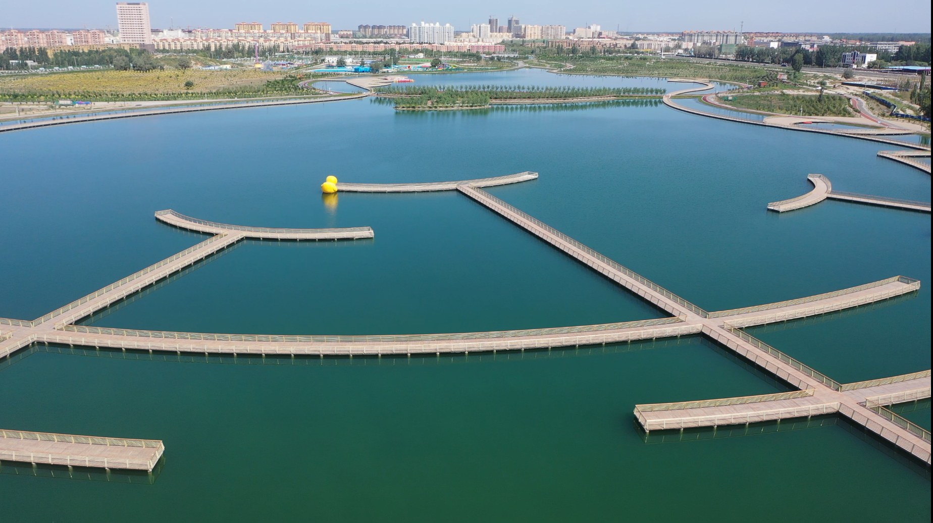 wtm">渭干河生态文化旅游景区位于新疆维吾尔自治区阿克苏地区沙雅县