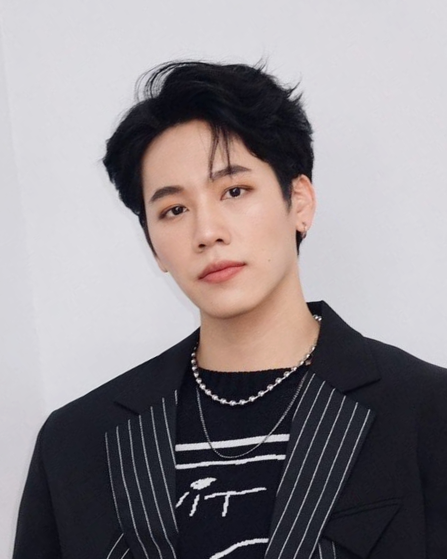 拉特·拉萨梅拉特(war),1994年6月23日出生于泰国孔敬府,泰国男演员