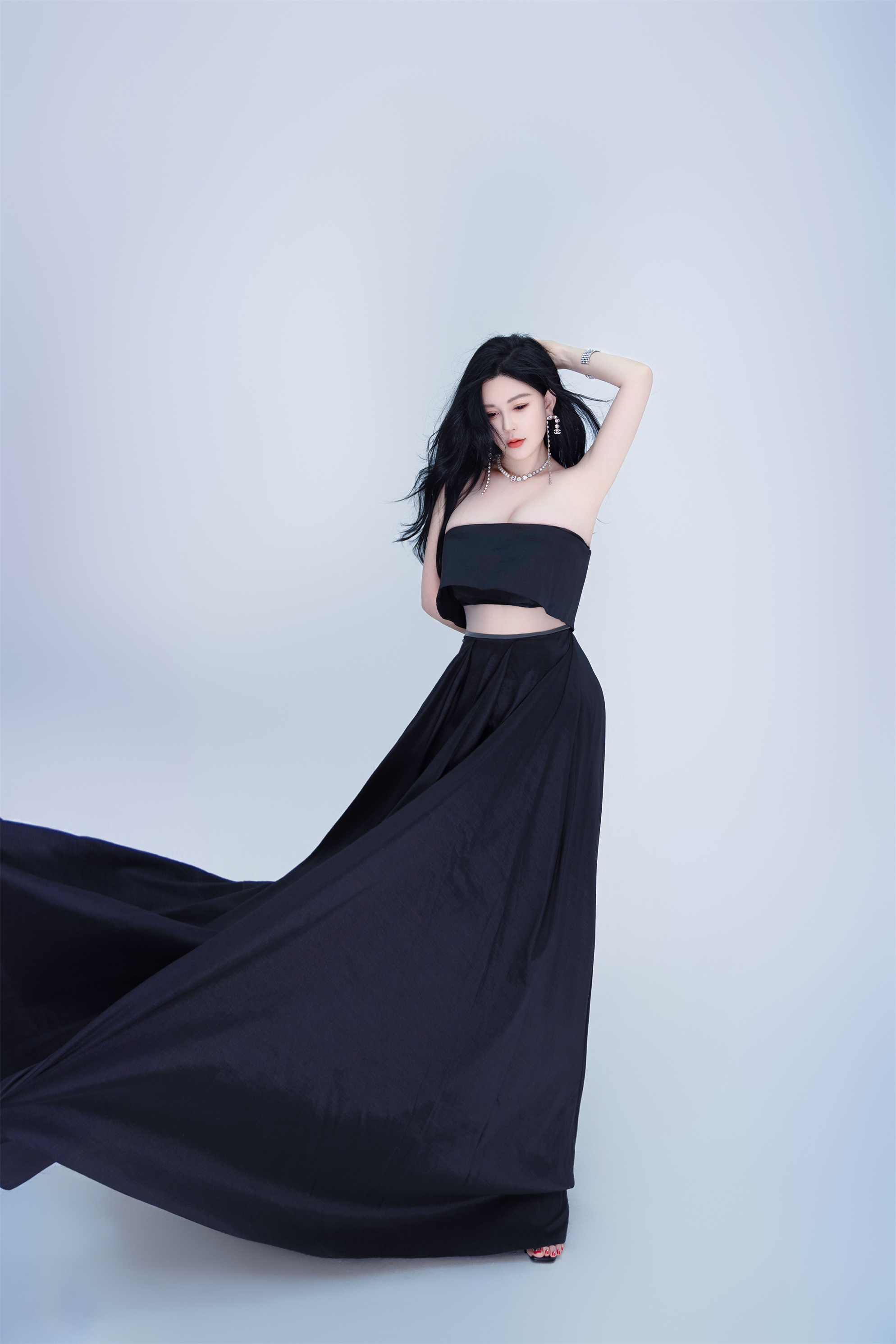 ug7i4m">赵恩彤,女,1998年4月25日出生于黑龙江哈尔滨,中国内地女演员