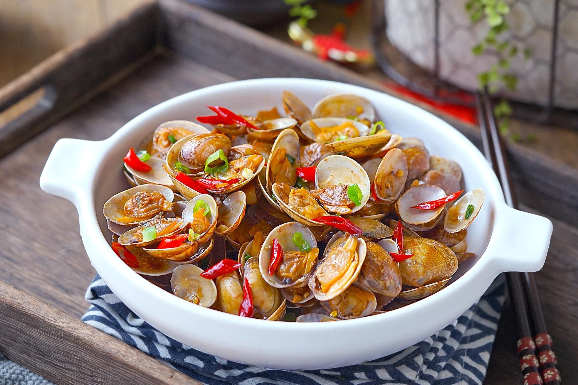 data-lemmaid="3393193">花甲 /a>是用花甲制作的一道家常菜