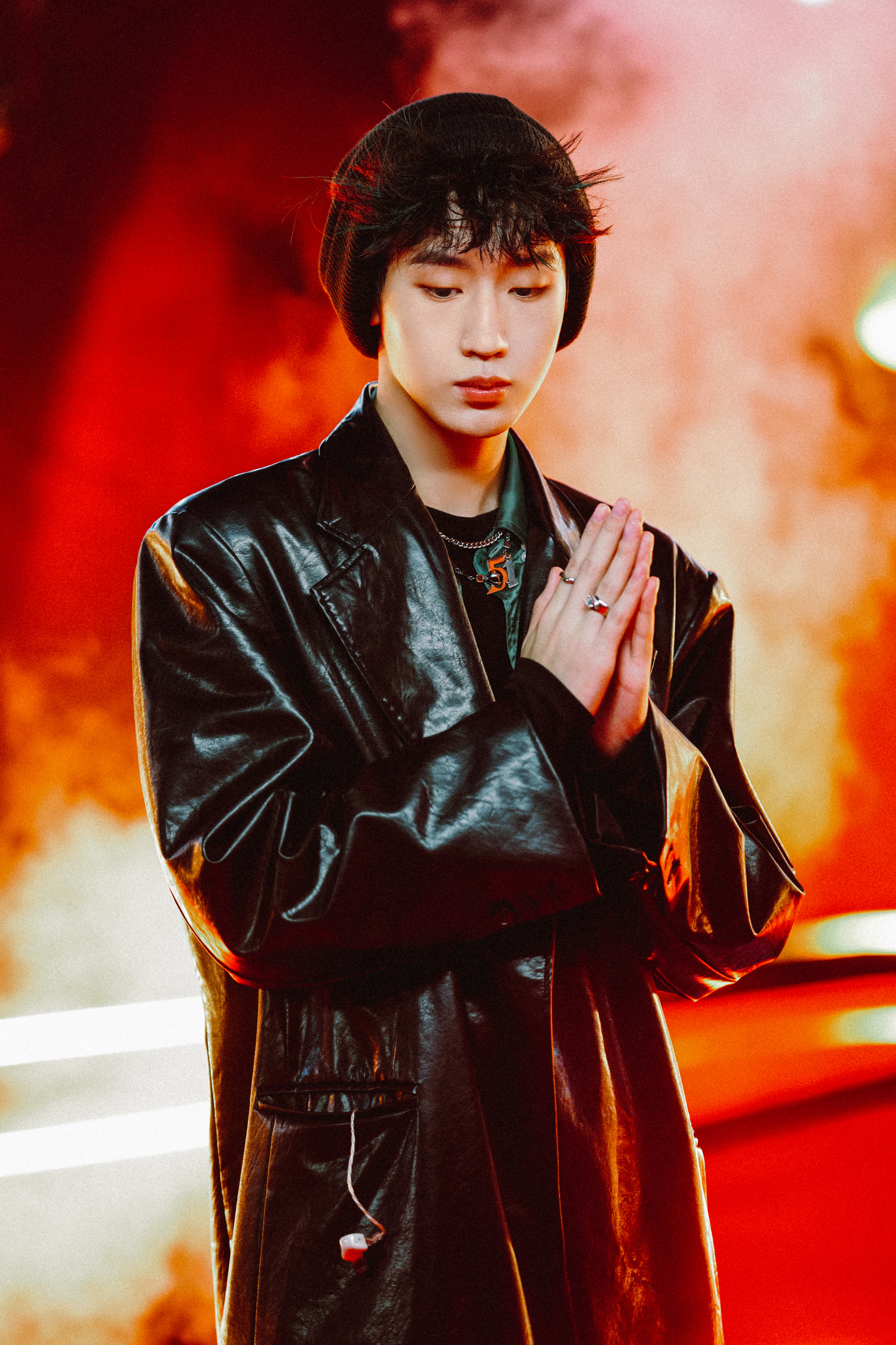 12月18日出生于广东省珠海市,就读于美国纽约大学,中国内地男说唱歌手