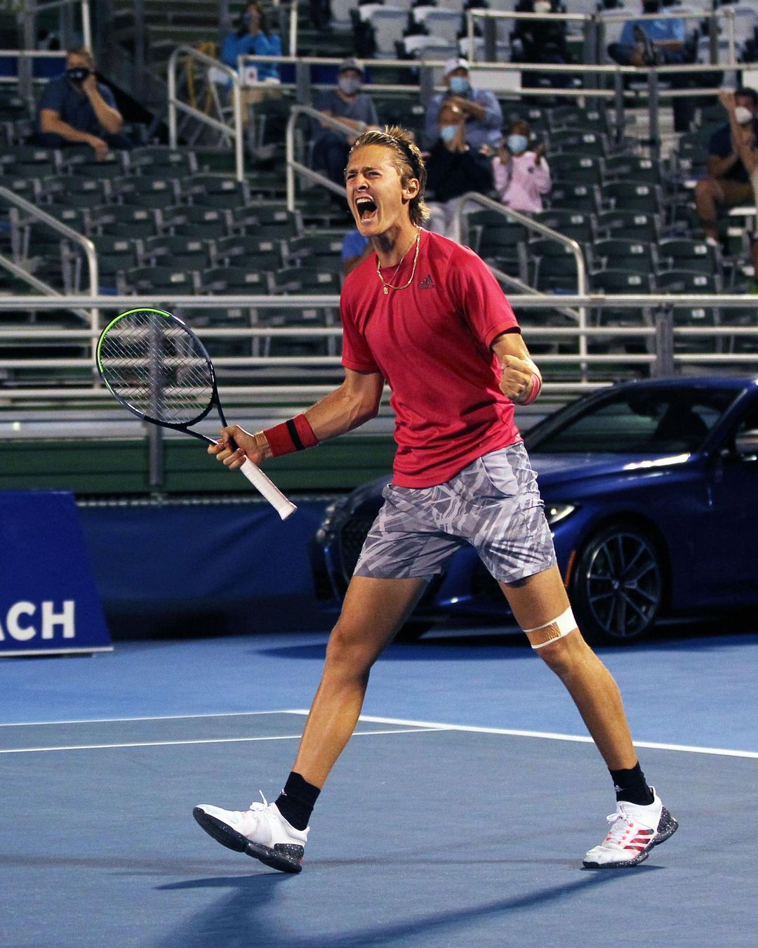  p>塞巴斯蒂安·科达(sebastian korda),2000年7月5日出生于美国 a