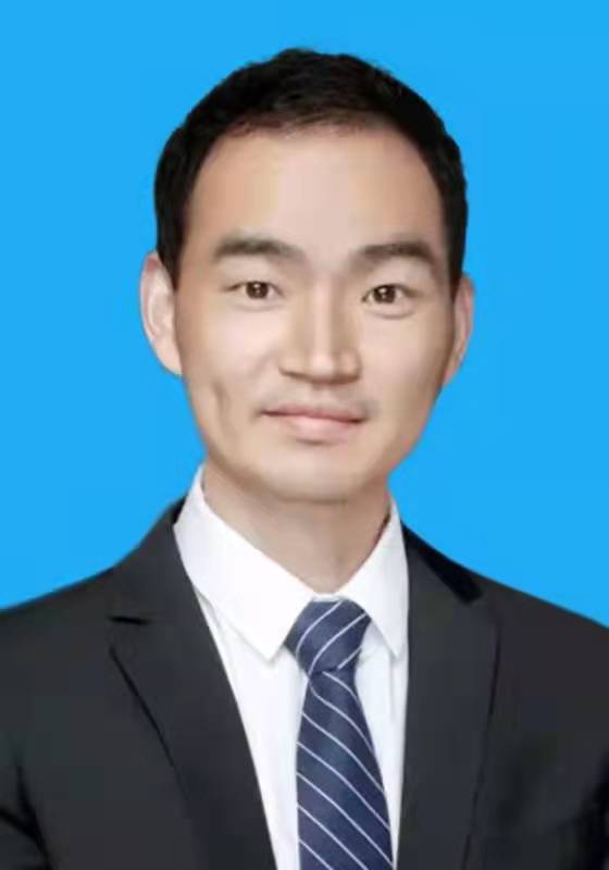 王鑫