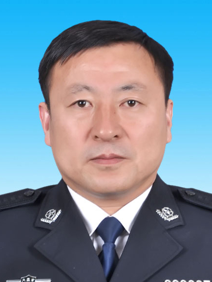  /p> p>曾任内蒙古自治区公安厅党委委员,副