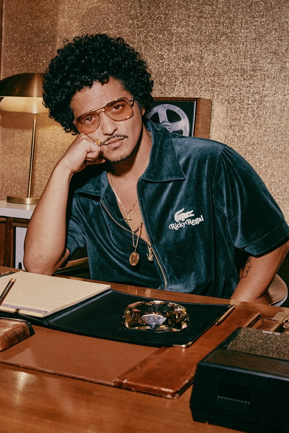  p data-id="gntbhf3cdr">布鲁诺·马尔斯(bruno mars),1985年10月8日
