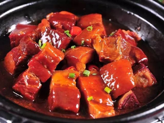 砂锅版红烧肉