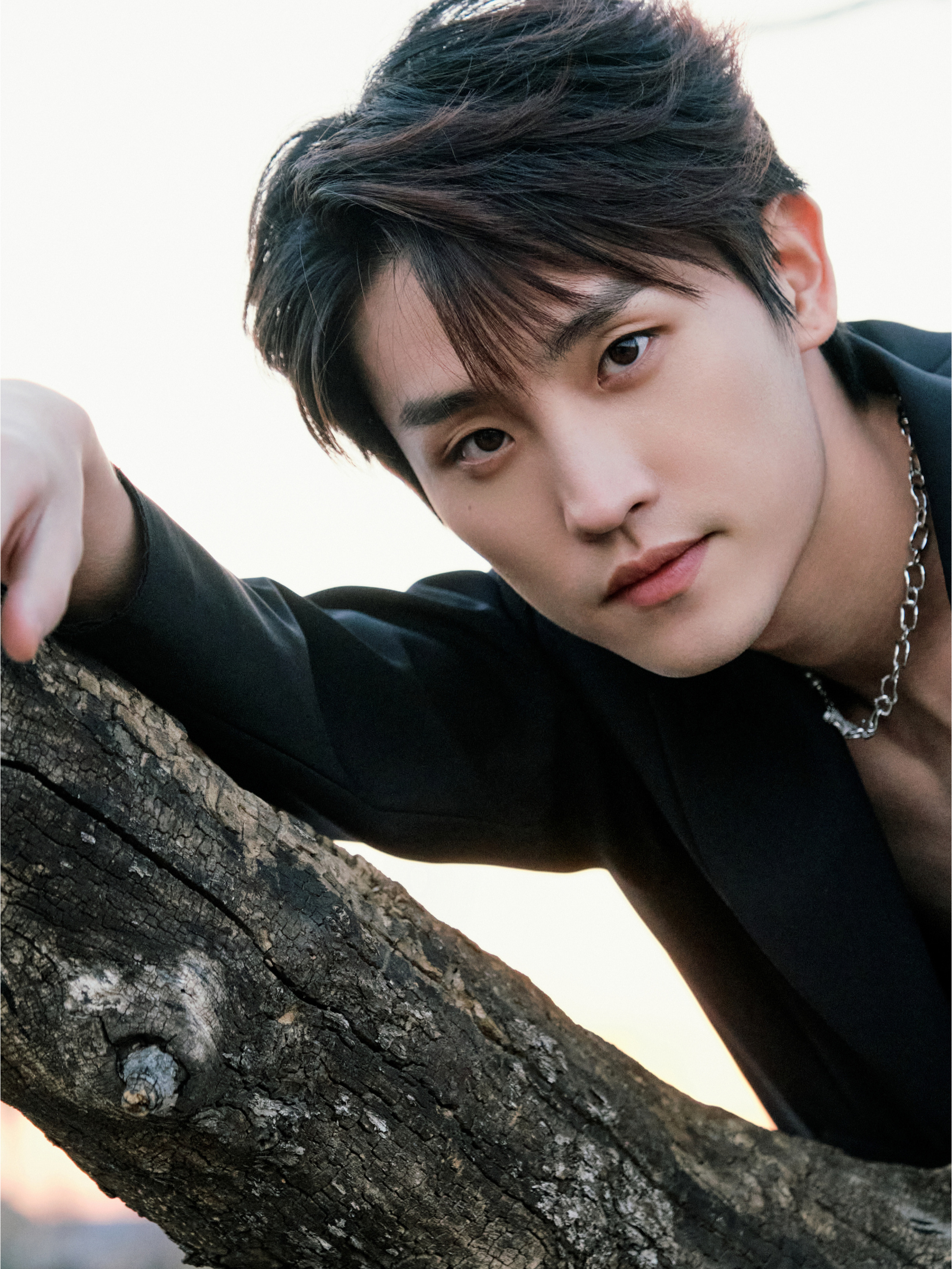 1997年12月30日出生于辽宁,中国内地男歌手,演员,sdt娱乐旗下艺人