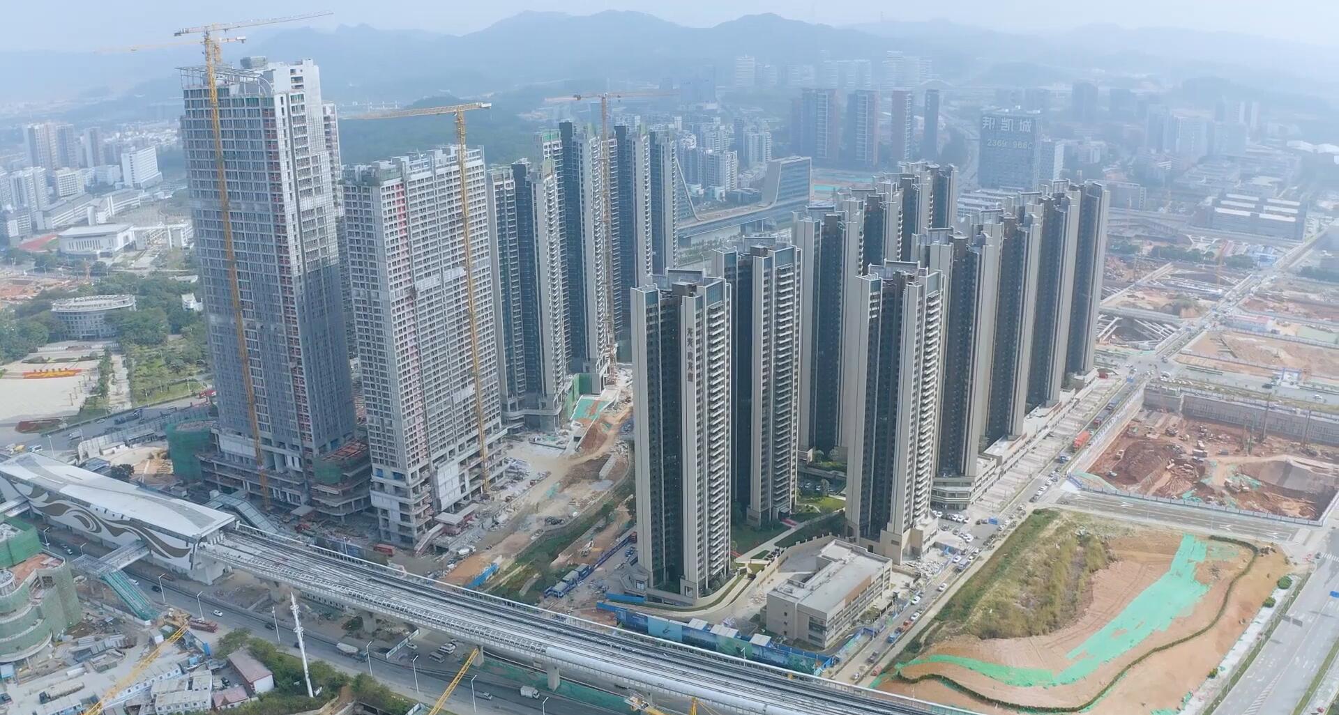 龙光玖龙台位于 a target="_blank" href="/item/深圳市光明区