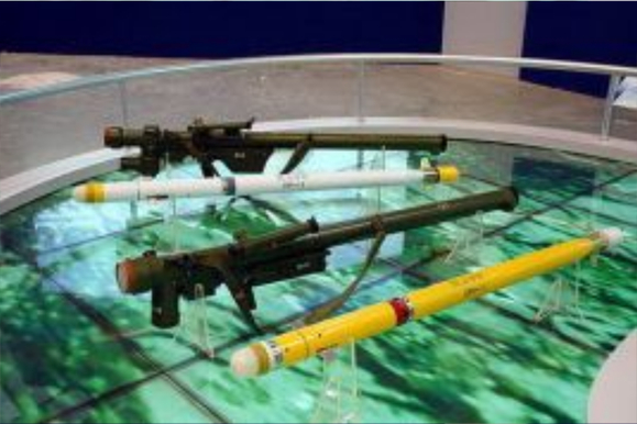 "前卫"-4红外成像制导携式防空导弹