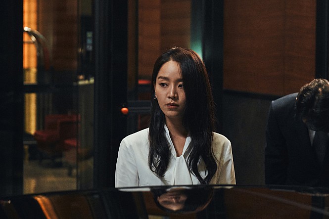  p>《盗墓》是韩国导演朴晸培执导的影片,由李帝勋,赵宇镇,申惠善