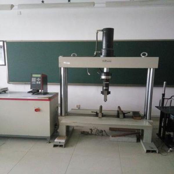 混凝土抗折试验机