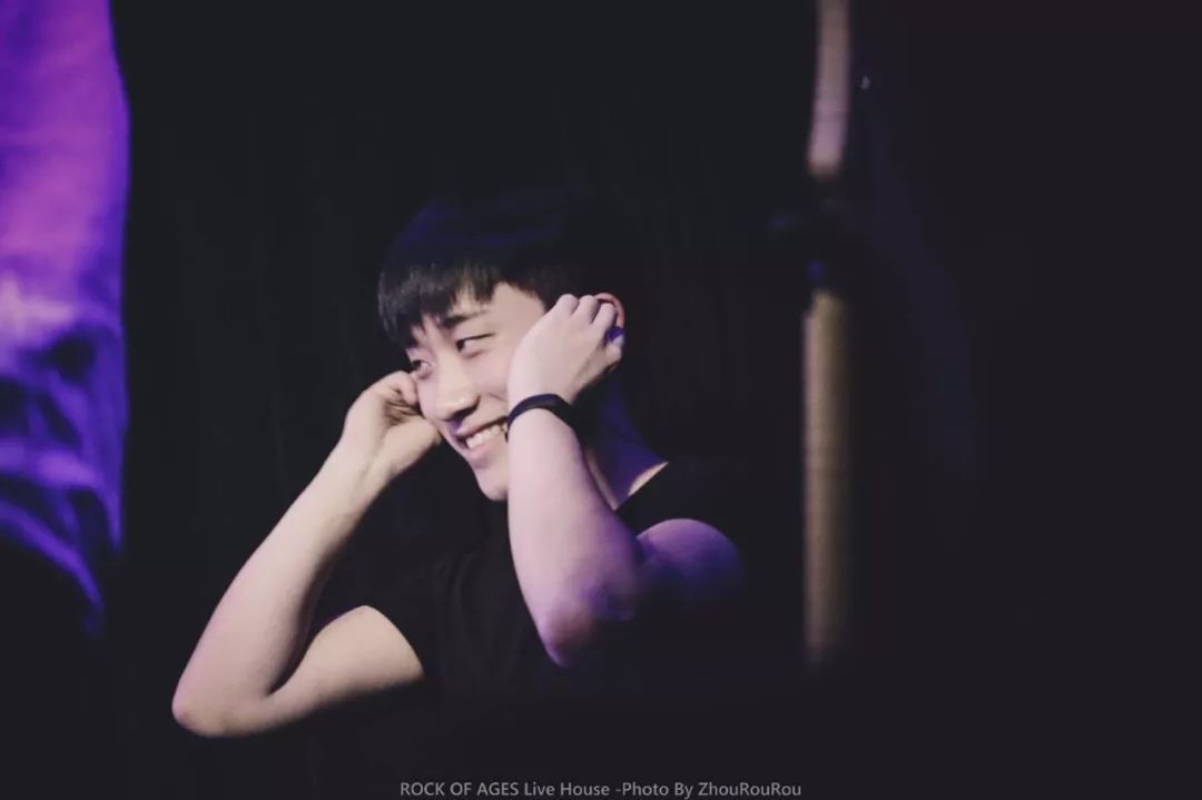  p data-id="tegxo5uaxsqt">周可人,1995年9月27日出生于上海, span