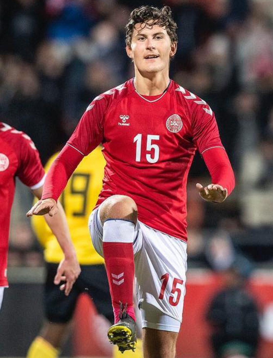  p data-id="tmxmcp52stye">约纳斯·温德(jonas wind),1999年2月7日