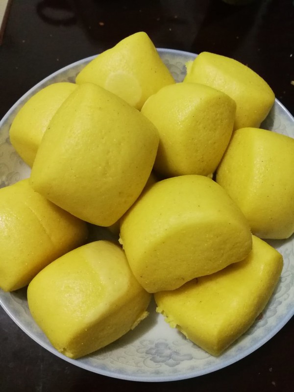 data-lemmaid="6133">馒头 /a>是一种食品,主要材料有面粉,玉米面等