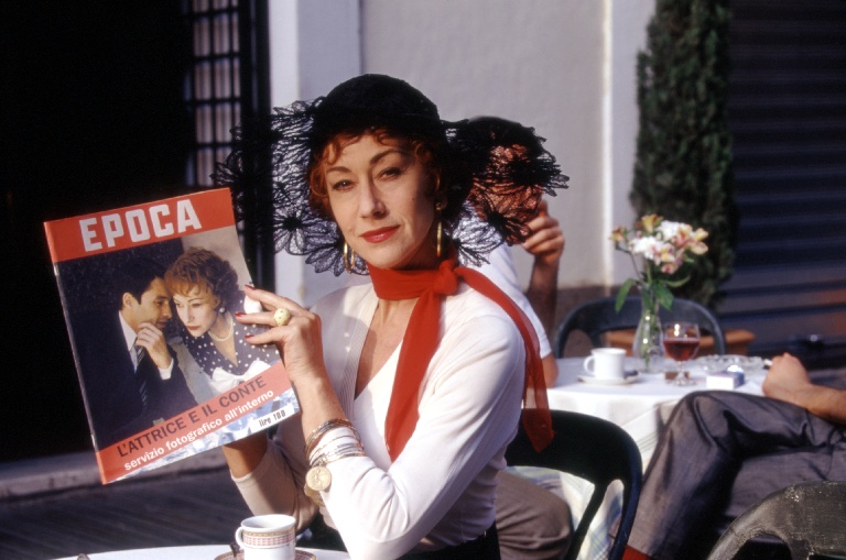  p>海伦·米伦 i>(helen mirren) /i>,1945年7月26日出生于英国伦敦