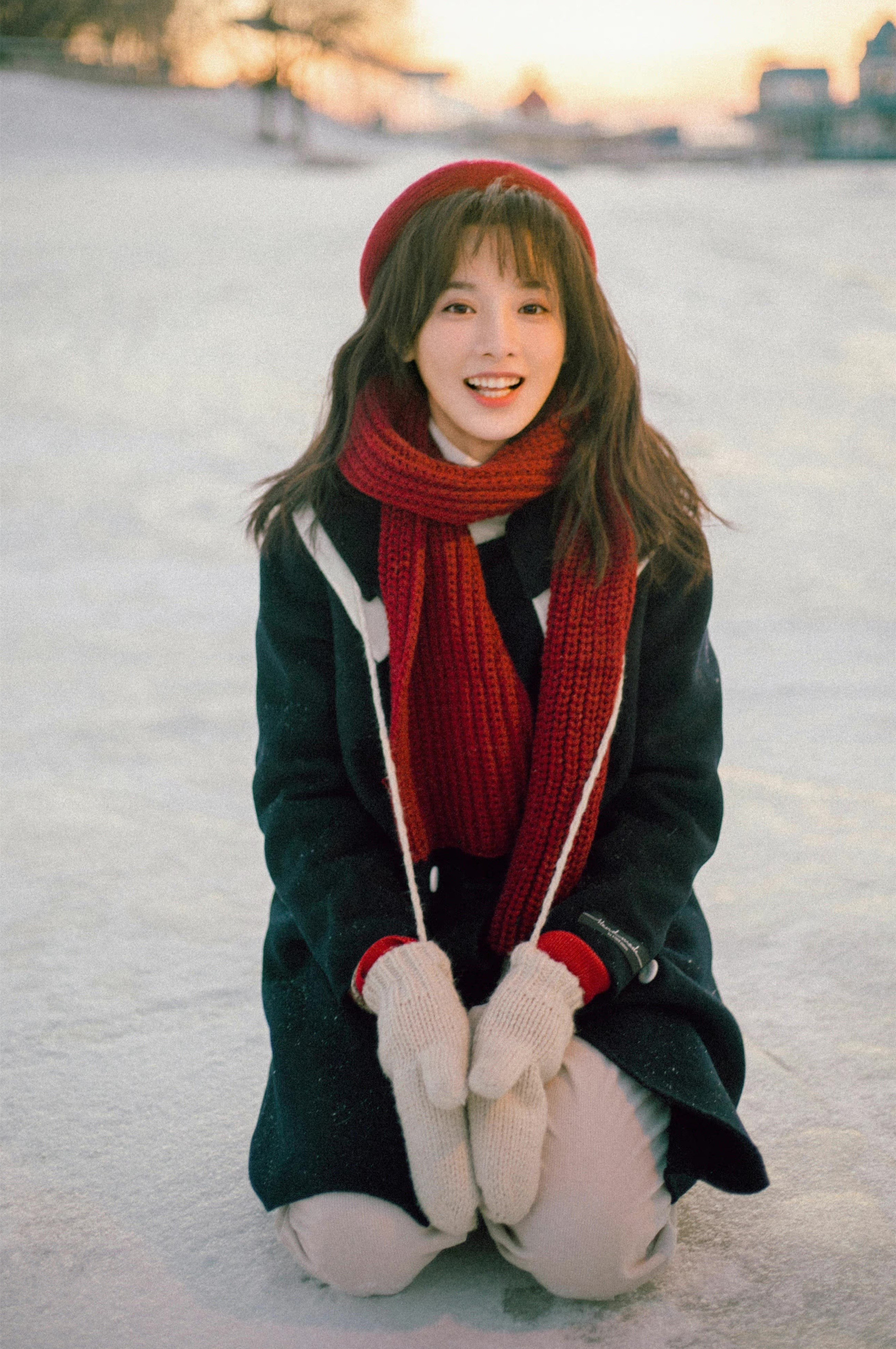 nkj">彭小苒,1990年12月3日出生于中国北京,毕业于中国传媒大学播音系