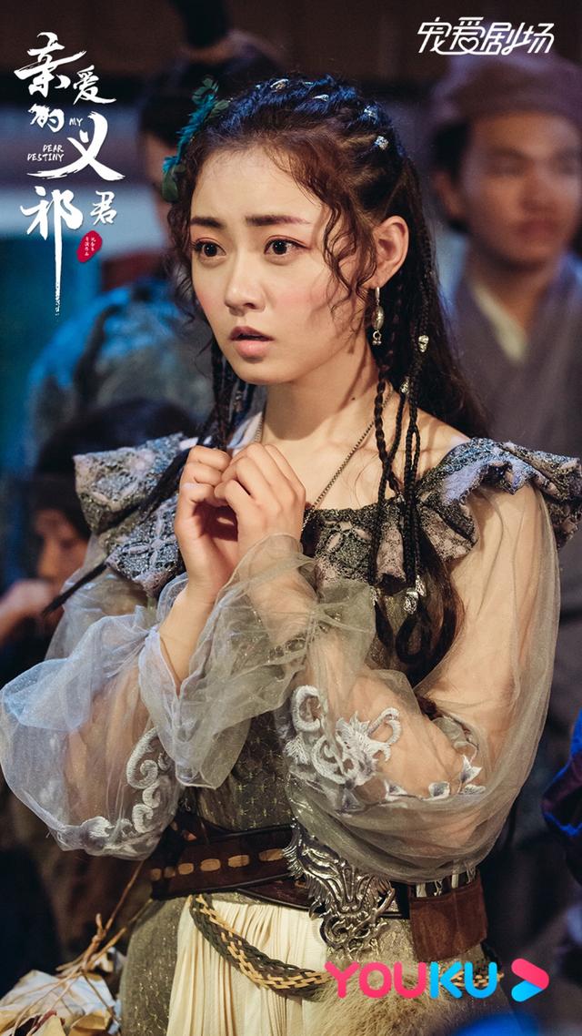  p data-id="gnbzhv5sfc">张悦楠,出生于1995年3月3日,毕业于 a