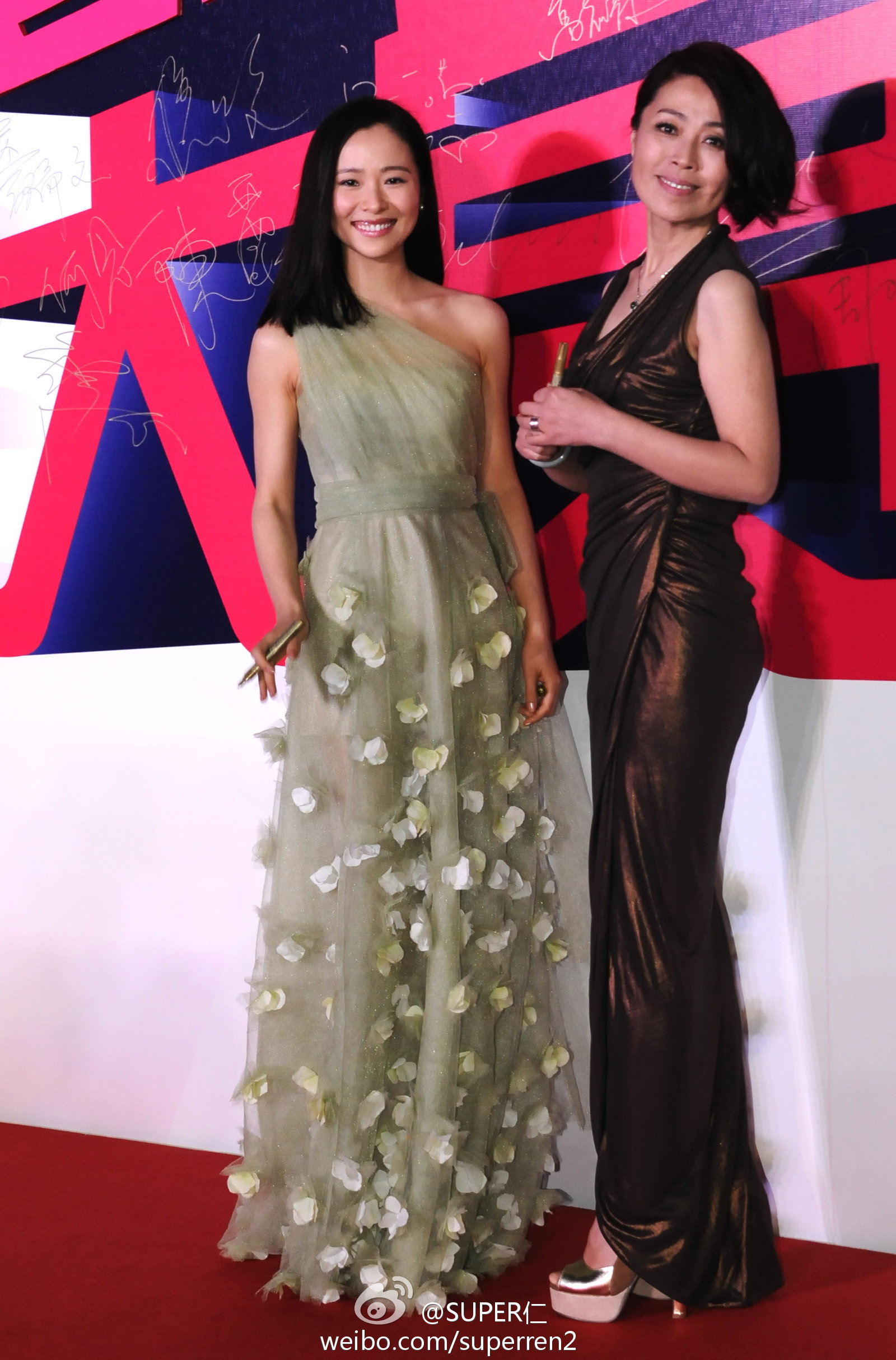  p>江一燕,原名江燕,9月11日出生于浙江省绍兴市,毕业于北京电影学院