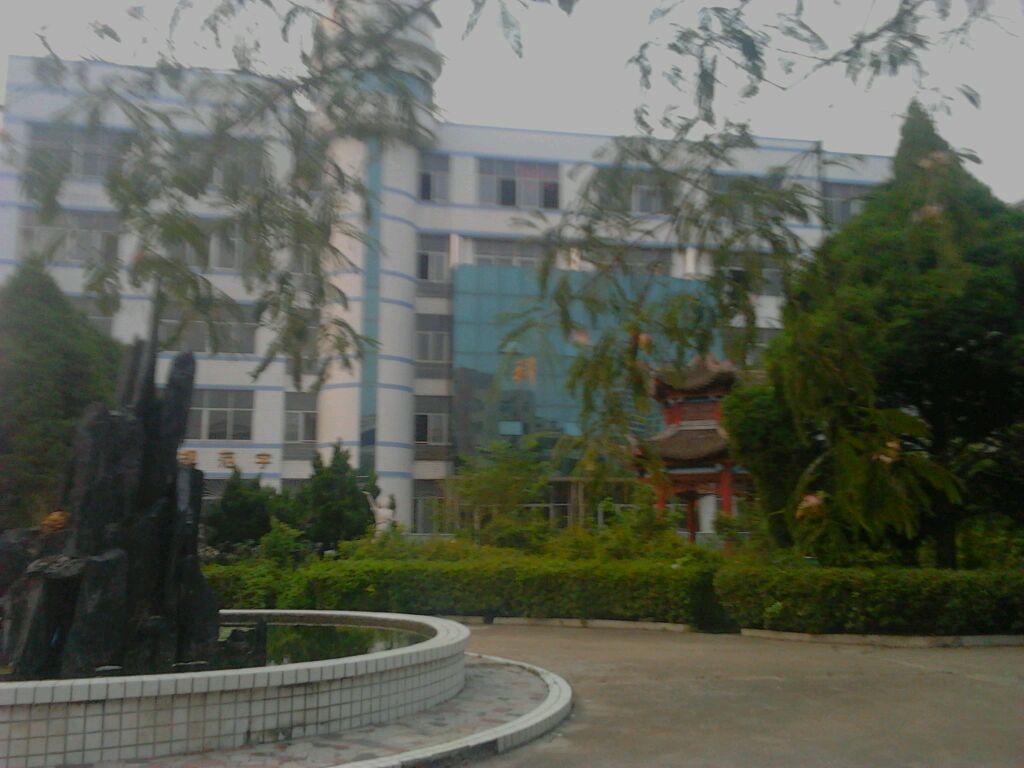  p>蒙城八中位于安徽省蒙城县,蒙城县是古代思想家,大文学家庄子的