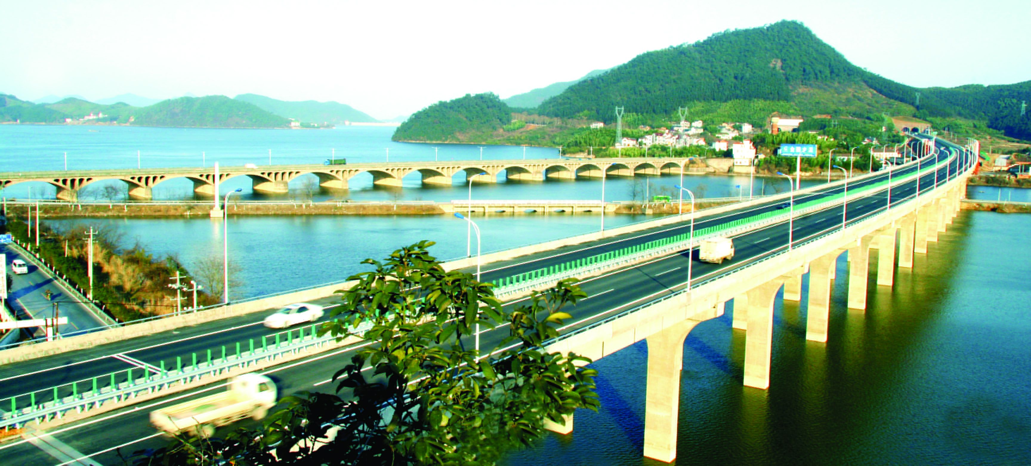 青山湖 /a>国家森林公园位于 a href="#">浙江省 /a>杭州市临安区境内