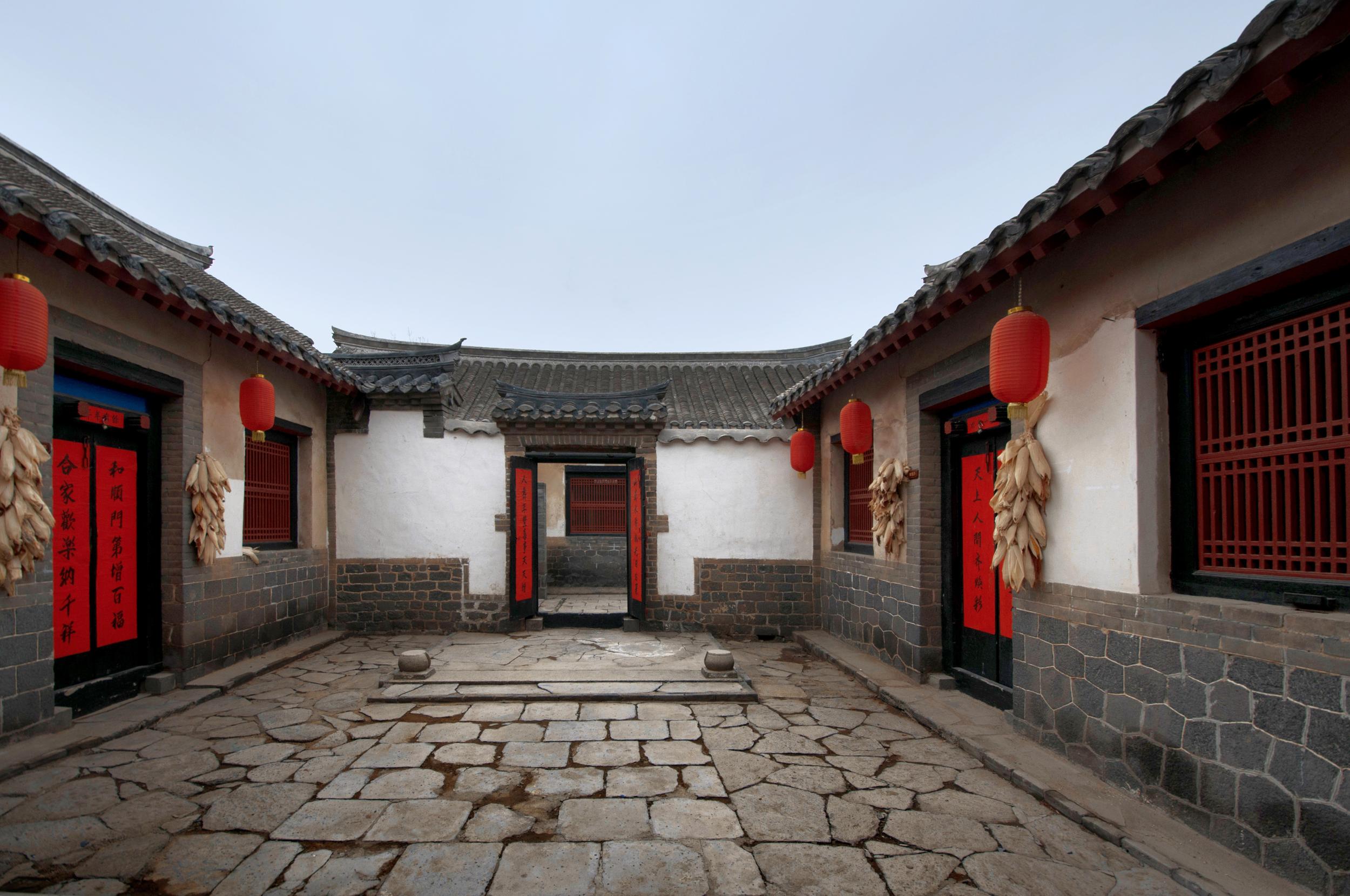  p data-id="gnaw26i32m">西河阳村是山东省烟台