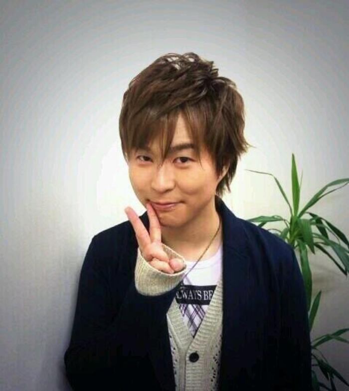  p>日本男性声优,所属事务所为 a target="_blank" href="/item/贤