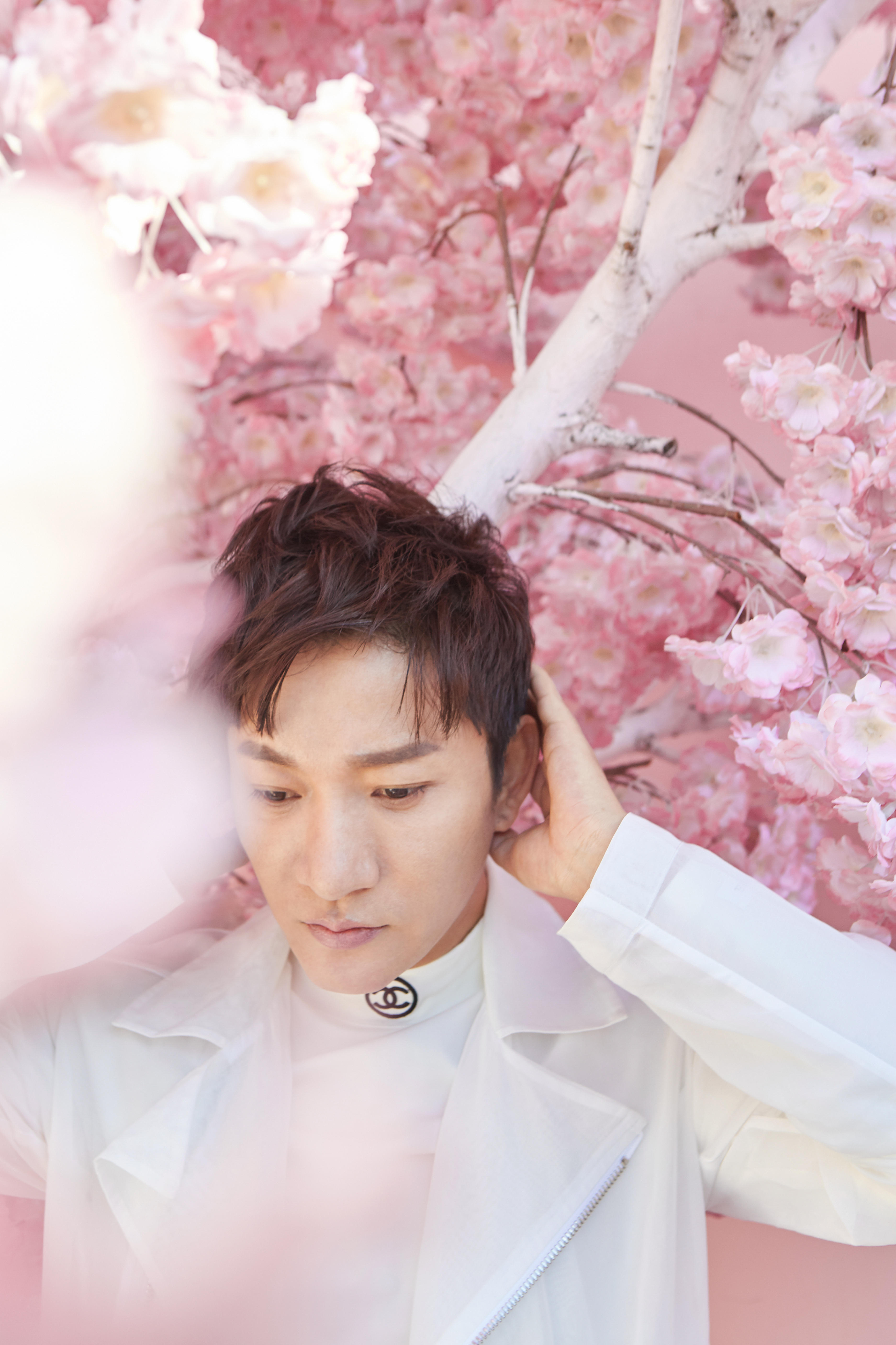 ,11月5日出生于山西省大同市,中国内地流行男歌手,影视演员,<