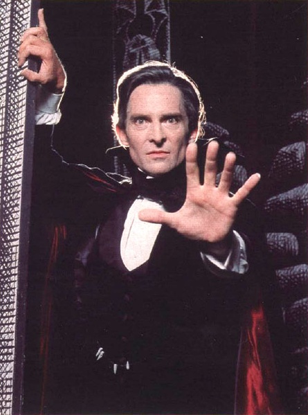 布雷特(jeremy brett,1933年11月3日-1995年9月12日),又译成杰瑞米