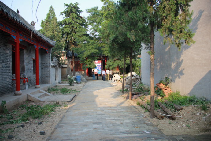 m7">张氏祠堂是一座古建筑,为清代建筑,位于山东省滕州市大坞镇大坞村