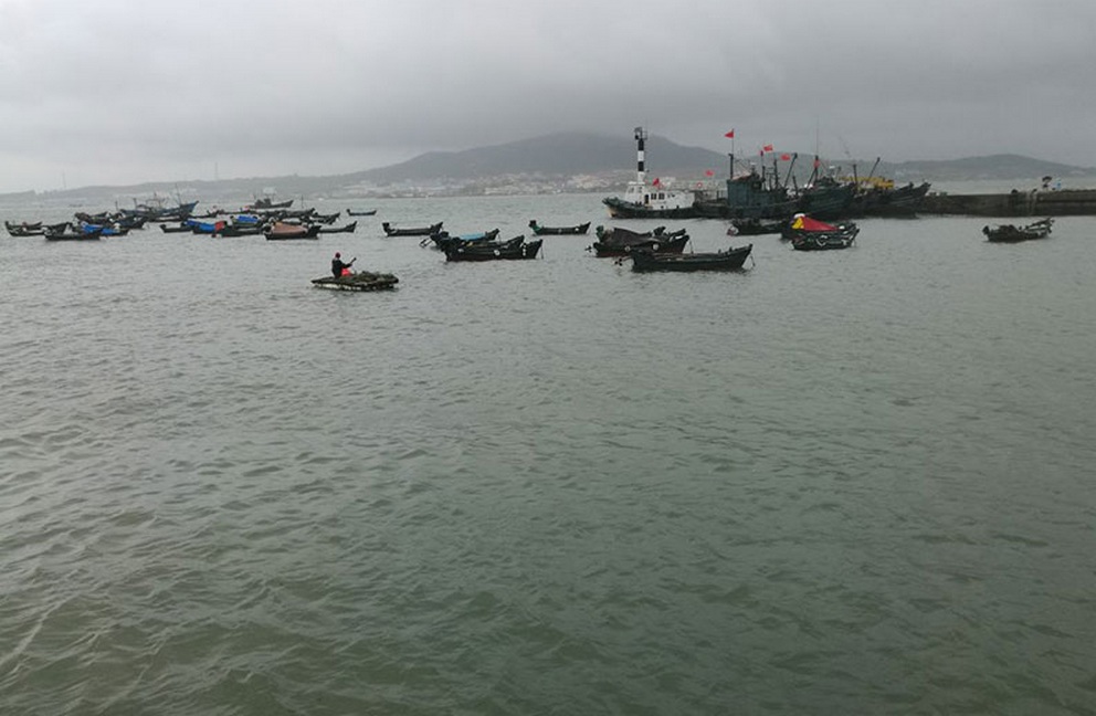 1b4">斋堂岛,位于山东省 a target="_blank" href="/item/青岛/60244"