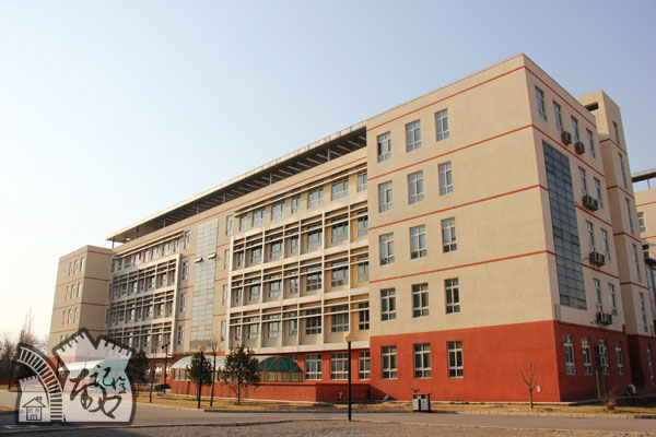 北京市昌平区前锋学校