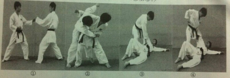 但在国内的空手道比赛中,摔法技术的得分要求较其他技术的得分要求