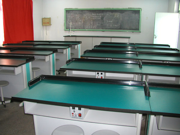  p>长沙工业职工大学(英文名:changsha university of industrial