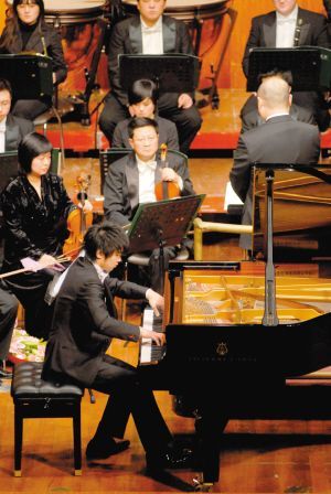  p>鲍释贤,原名鲍天卯,当代青年钢琴家, a target="_blank" href="