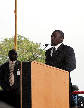 是 a href="#">刚果(金) /a>已故总统洛朗·卡比拉的长子