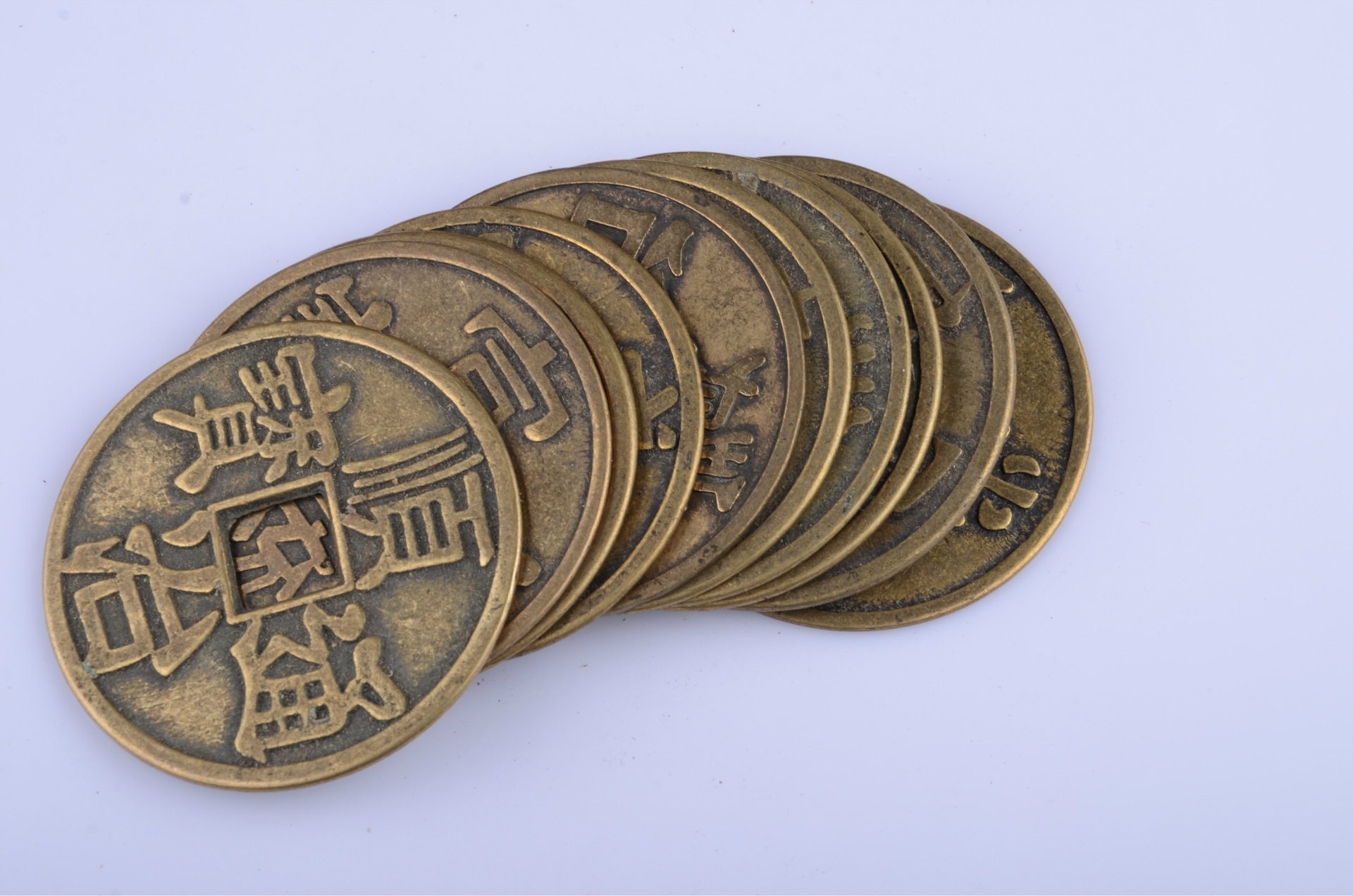 古代人花费银子的真相：你确定真的敢拿一坨银子去买吃的？_百科TA说