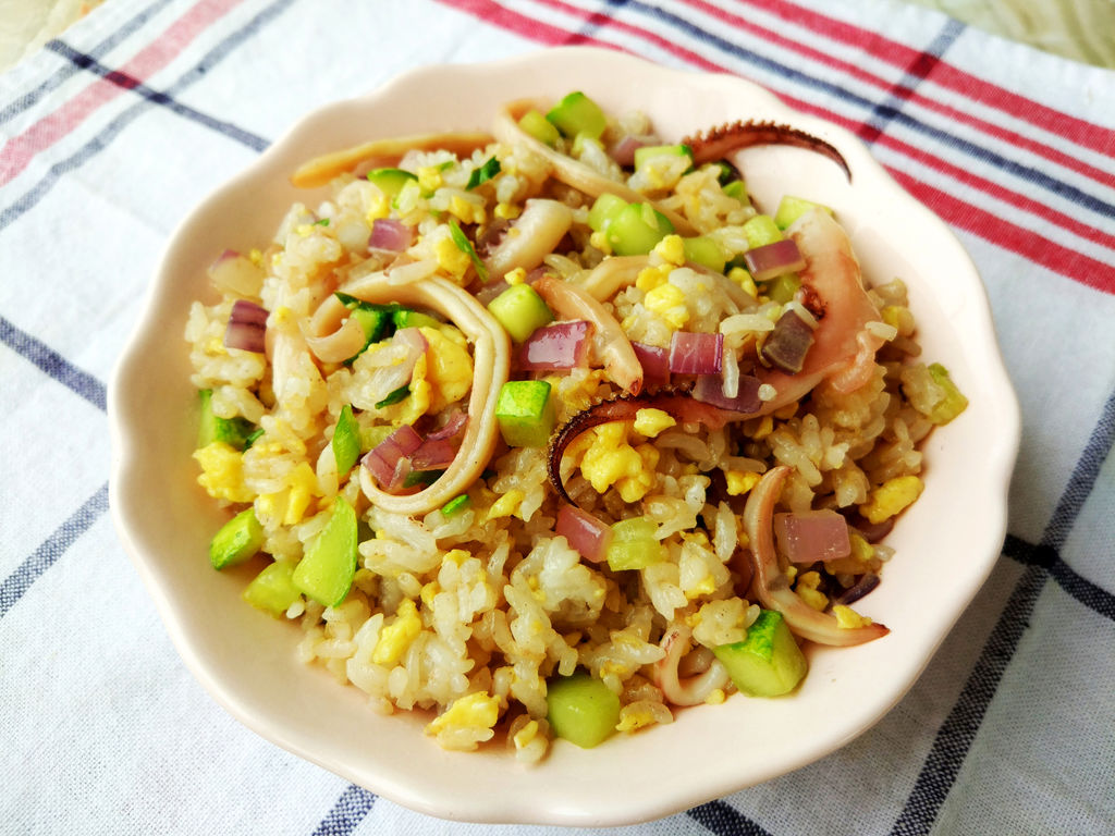 鱿鱼蛋炒饭