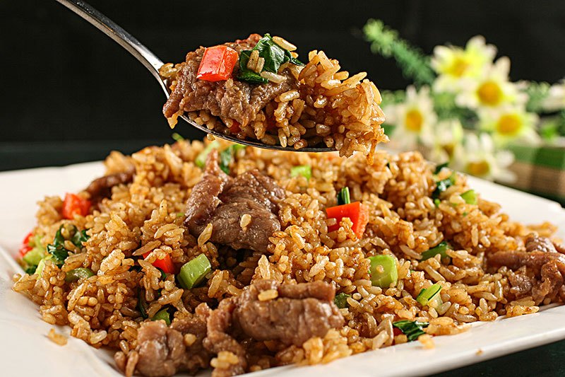 黑椒牛肉炒饭