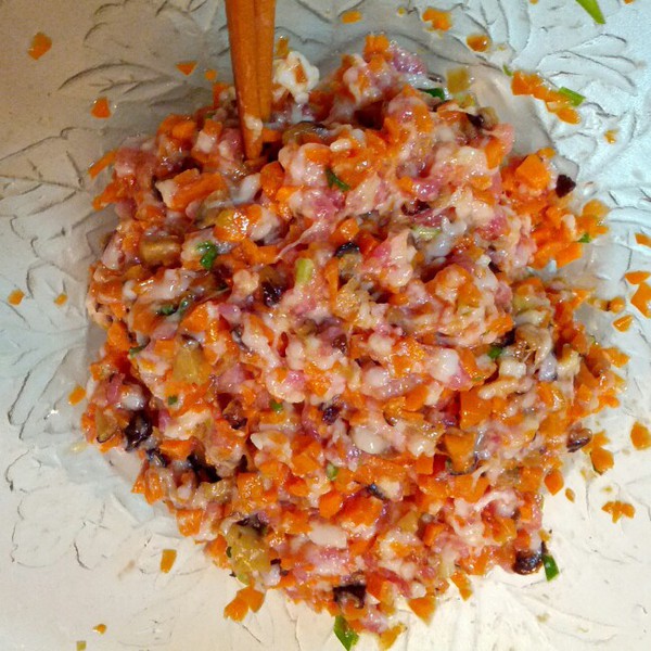 香菇猪肉胡萝卜饺子馅